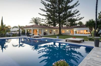 Exclusive 5star sea view villa Elviria
