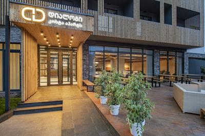 Dialog Kokhta Aparts