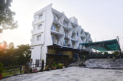 OYO 62456 Dream Palace
