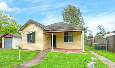 Metawise/parramatta Cozy Room With Furniture Wifi