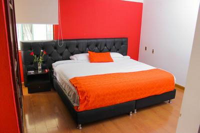 Hotel Chandelier Park