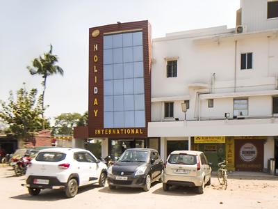 OYO 33503 Hotel Holiday international