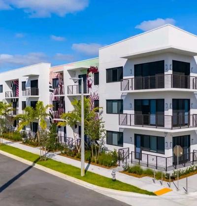 Lux and Cozy 2beds 2 Baths up to 8 guest