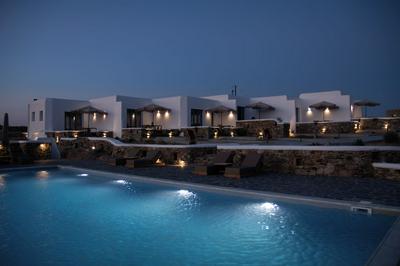 Thronos Suites