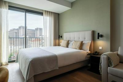 Limehome Lisbon Defensores de Chaves