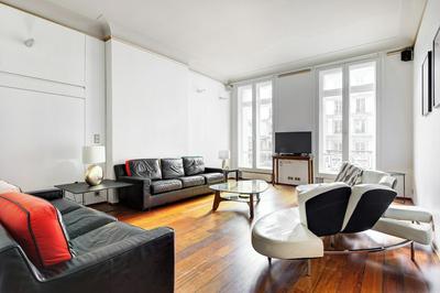 Le Marais & Place de la Republique 3BR