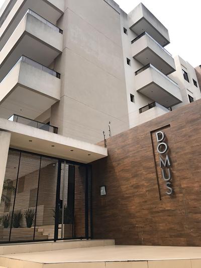 Domus Deluxe Apartment