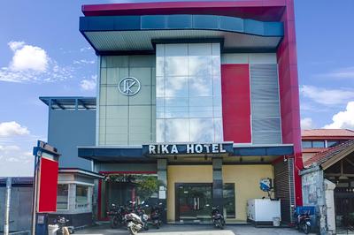 OYO Flagship 91245 Rika Hotel Makassar
