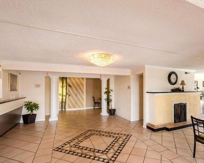 Sunrise Inn & Suites