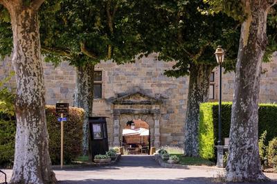 Chateau des Ducs de Joyeuse, BW Signature Collection