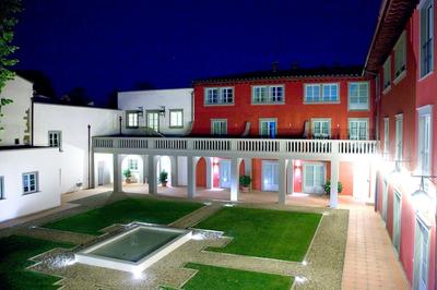Palagio 14 in Chianti With Shared Pool
