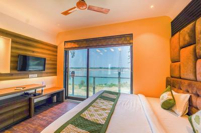 Shiv Rudraksh Resort - Near Assi Ghat