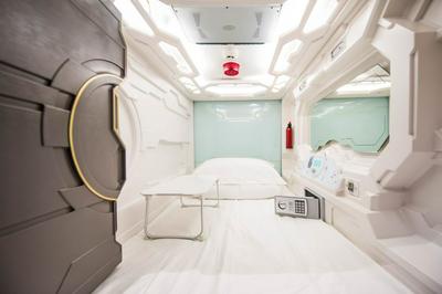 The Capsule Hotel - Hostel