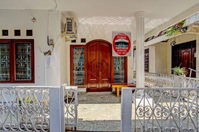 Hotel O White House Syariah