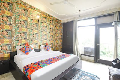 Fabhotel Chaudhary Palace
