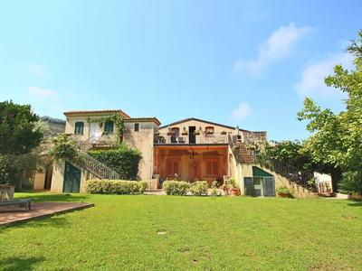 Spacious Mansion in Parghelia near Sea