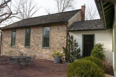 The Buck School Inn