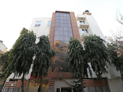 OYO 9536 Bee For Home Stay