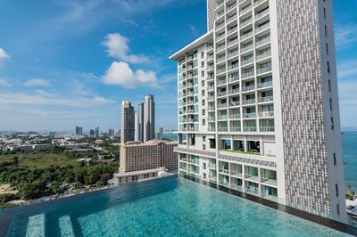 The Riviera Wongamat by Pattaya Holiday