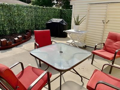 Grosse Pointe Detroit Relaxing Family Home