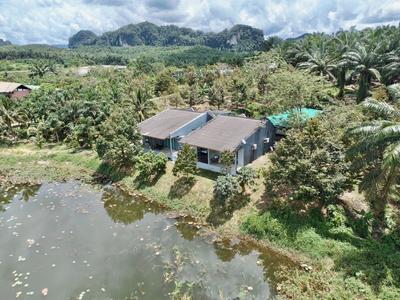 OYO 75530 By the dam cafe and farmstay