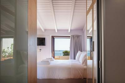 seafront cozy suite for 2 in Rethymno