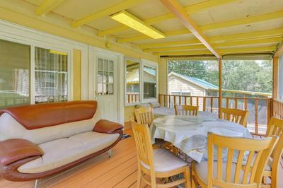 Screened Porch + Fire Pit: Cabin Near Bethel Woods
