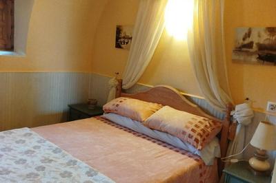 Lorca- Cottage - Sleeps 4 - pet Friendly - Pool