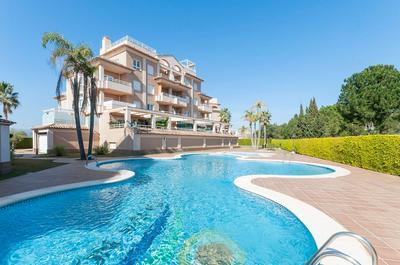 Camelot in Oliva With 1 Bedrooms and 1 Bathrooms