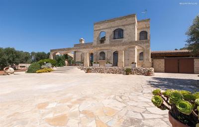296 Casale Tipico con Piscina a Santa Maria al Bagno