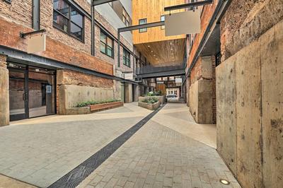 Modern Downtown Birmingham Condo w/ Rooftop Access