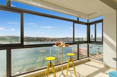 A Magnificent Sunny Seafront Apart Sliema