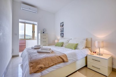 Waterfront Gozo Stay Overlooking Marsalforn Bay