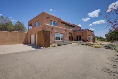Casa al Reves Pueblo-style House With Views!