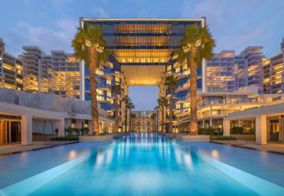Maison Privee - Luxury Sea View Apt in FIVE Resort on The Palm