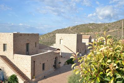 Akrolithi Boutique Hotel