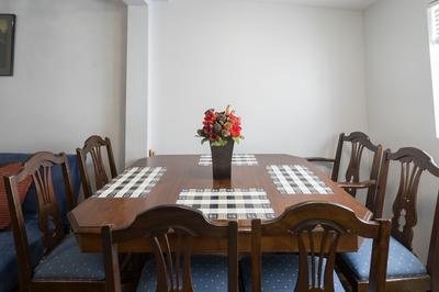 Applewood Suites - 4 BDRM King West