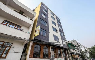 OYO 24901 Achi House