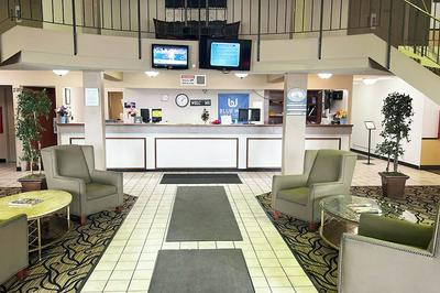 Blue Way Inn & Suites La Crosse