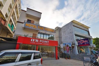 Hotel TGR Rooms