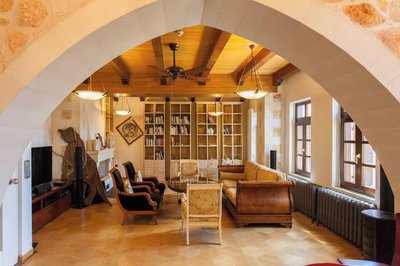 Luxurious Venetian 3 Floor House in the old Port