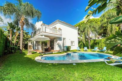 Villa Moongate