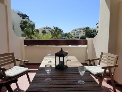 Beautiful 2 Bedroom 2 Bathroom Apartment With Pool
