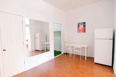 2 Bedroom Apartment near Kensington Market - Unit 10