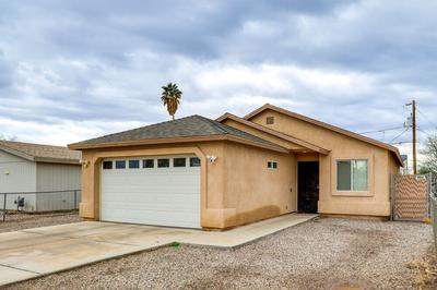 Fire Pit + Covered Patio: Bullhead City Escape!