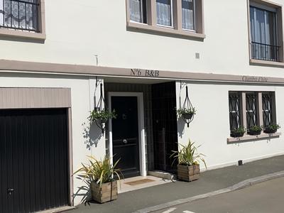 No 6 Bed & Breakfast