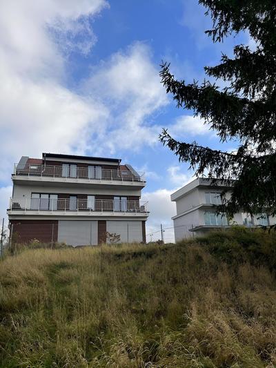 APARTAMENTY NA WZGÓRZU