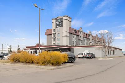 Emerald Hotel & Suites