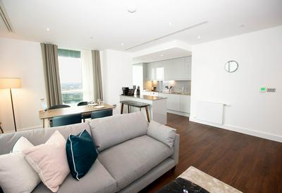 Charles Hope Apartment Canary Wharf