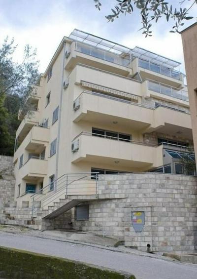 Seaview one-bedroom apartment Kamenovo
